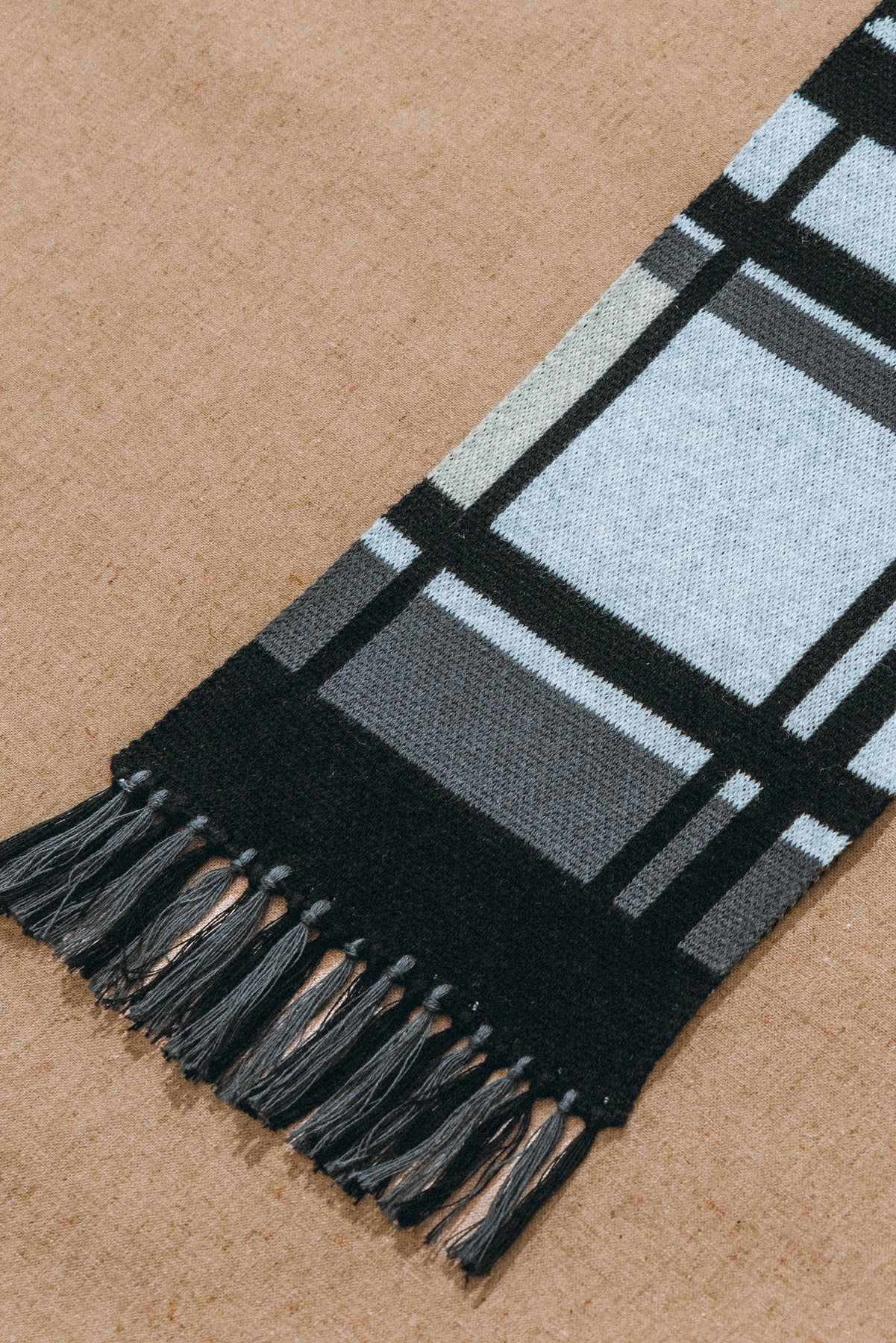 JNUN JACQUARD KNIT SCARF