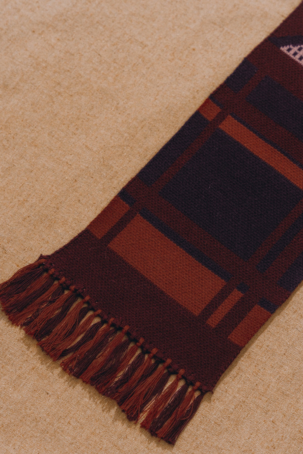 JNUN JACQUARD KNIT SCARF