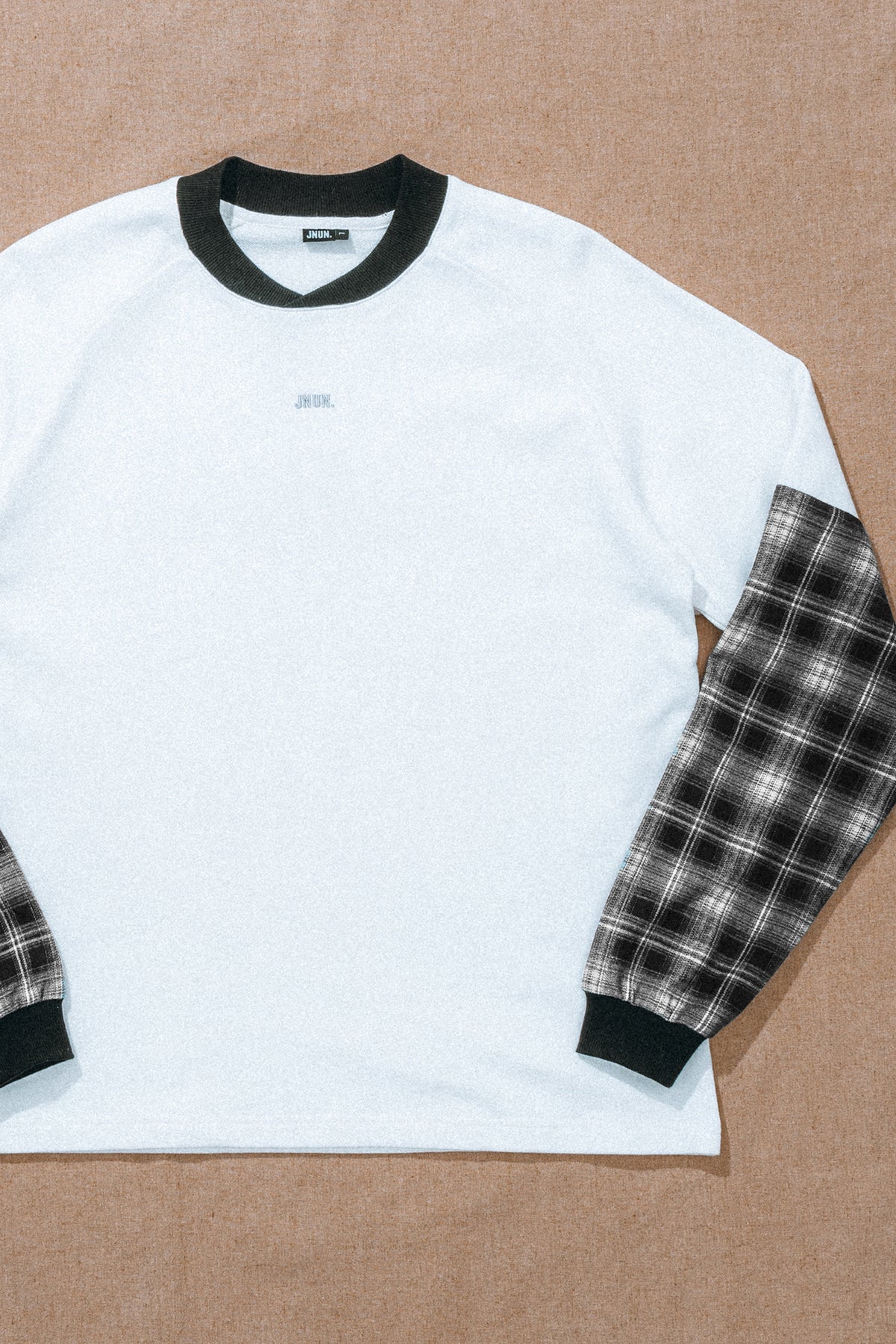 JNUN RAGLAN SLEEVES SWEATSHIRT
