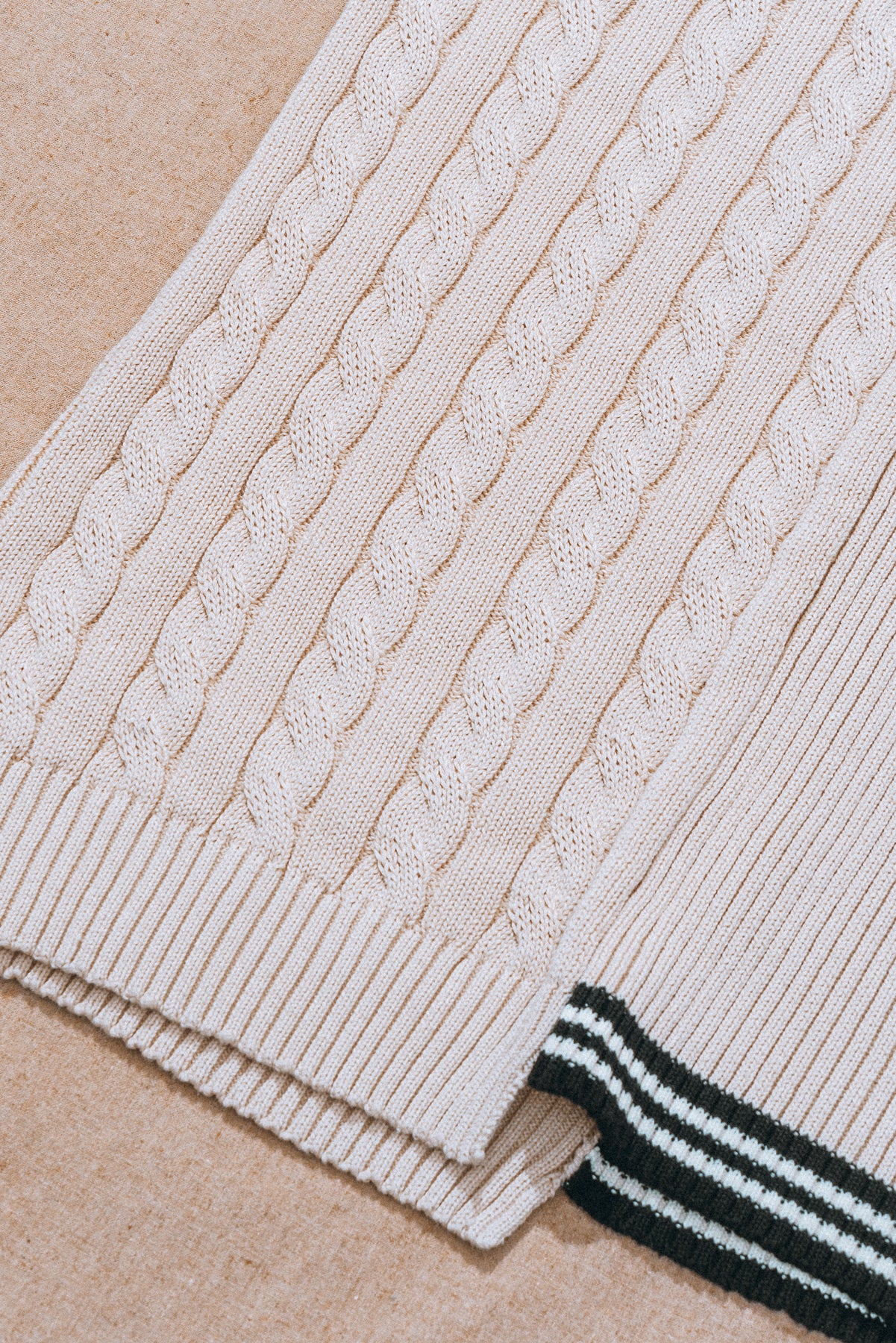 JNUN KNIT SWEATER VEST