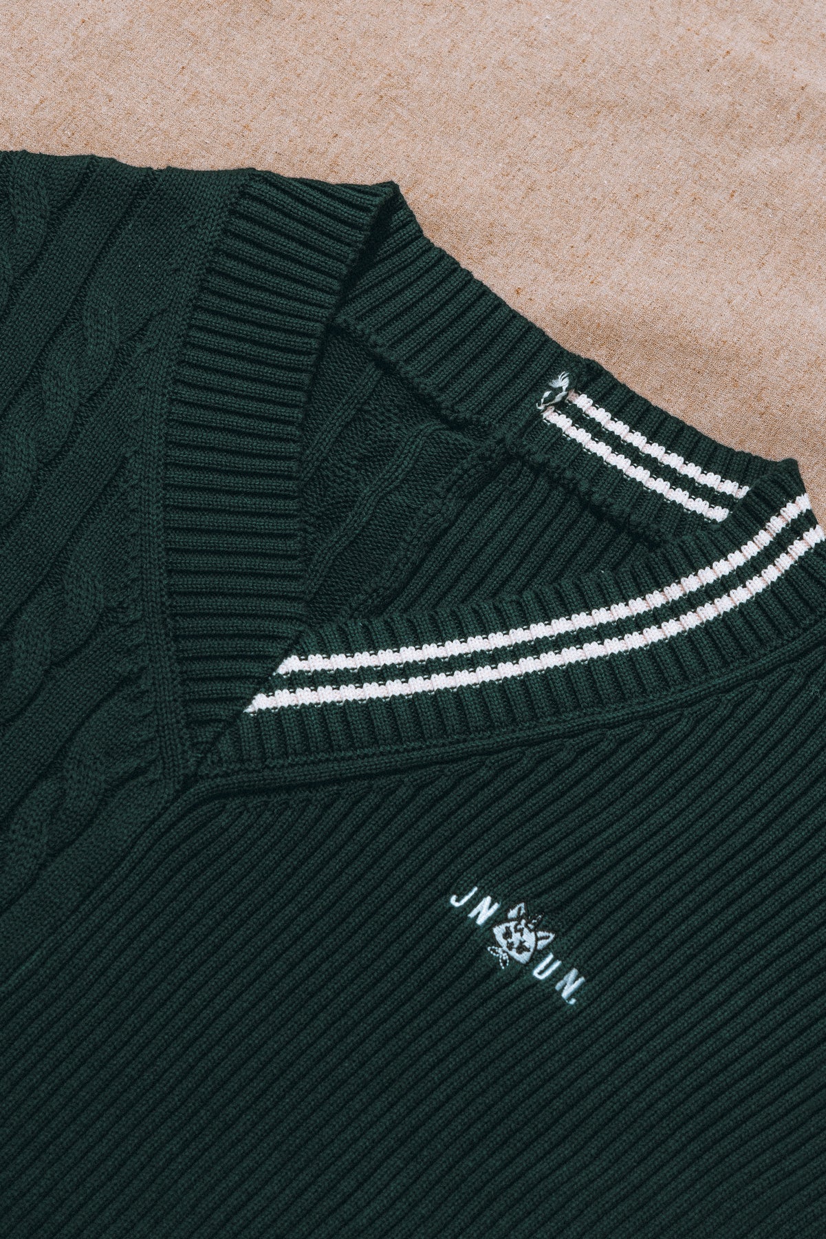 JNUN KNIT SWEATER VEST