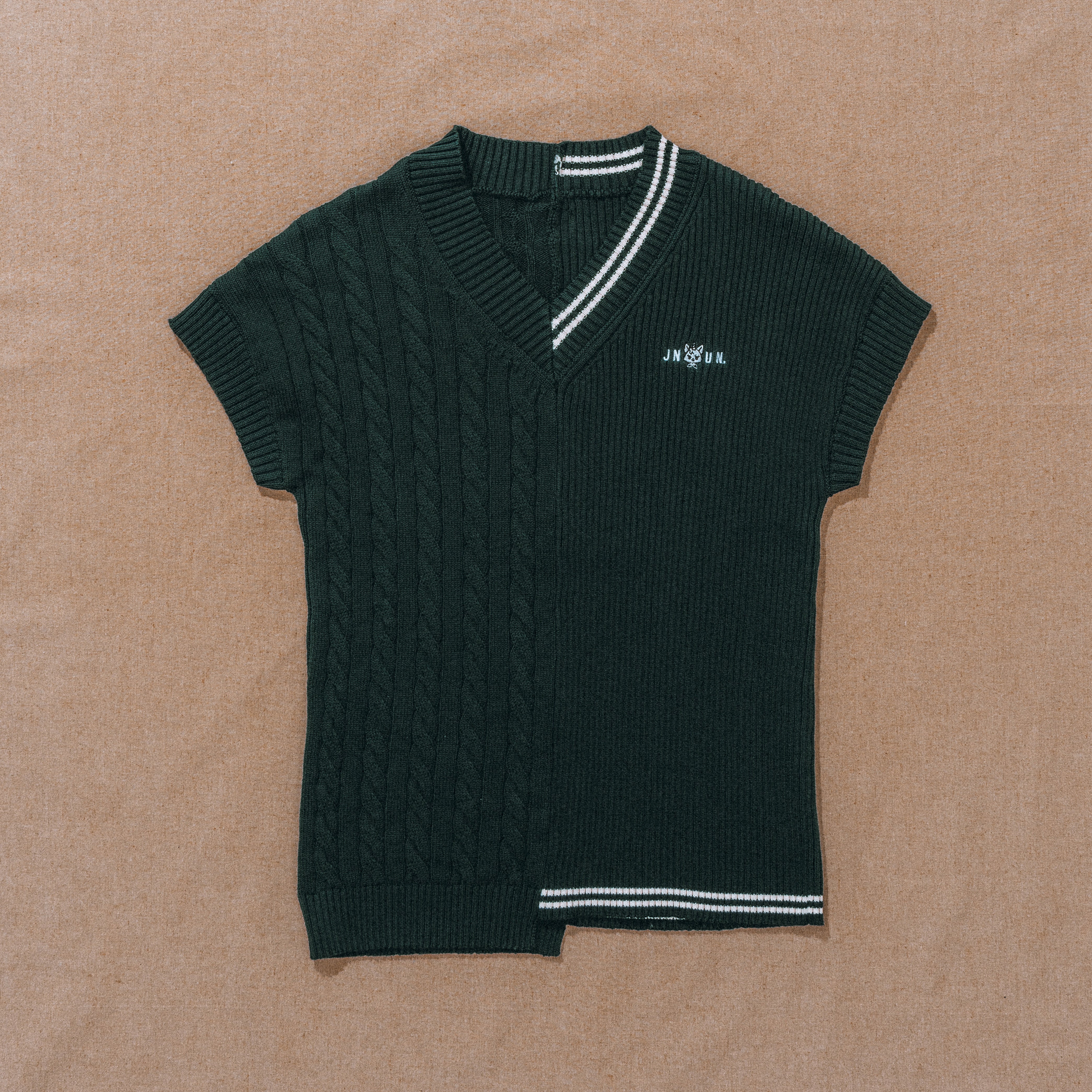 JNUN KNIT SWEATER VEST