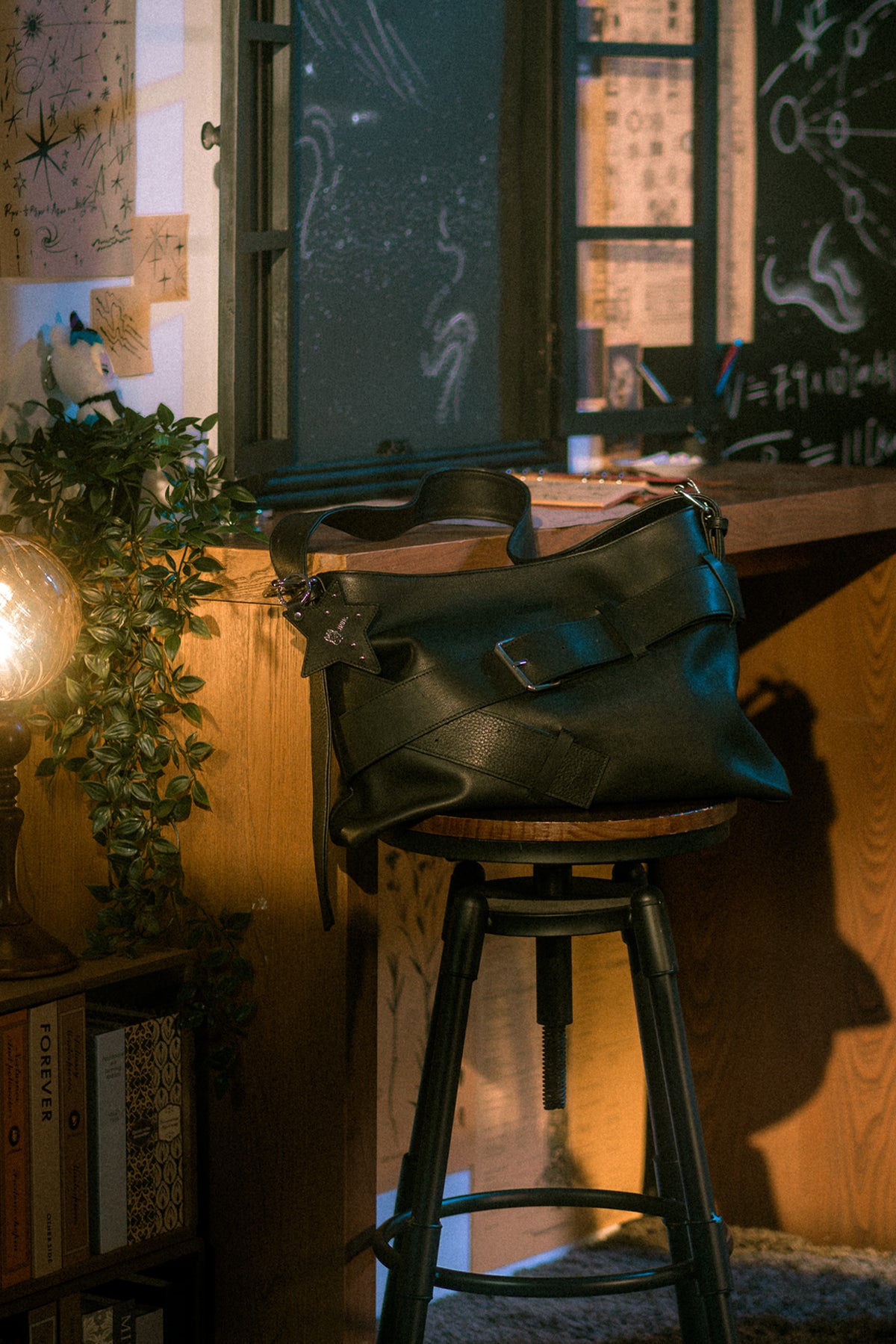 JNUN LEATHER SHOULDER BAG Limited Edition (Pre-Order)