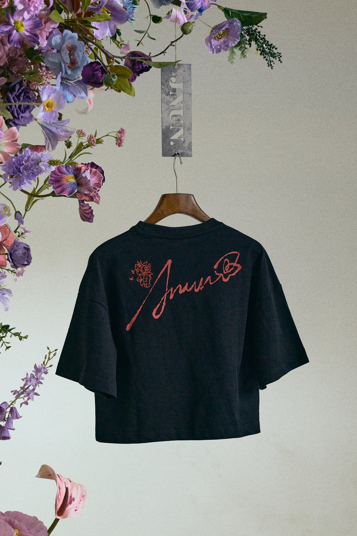 JNUN ROSE CROP TEE(Pre-Order)