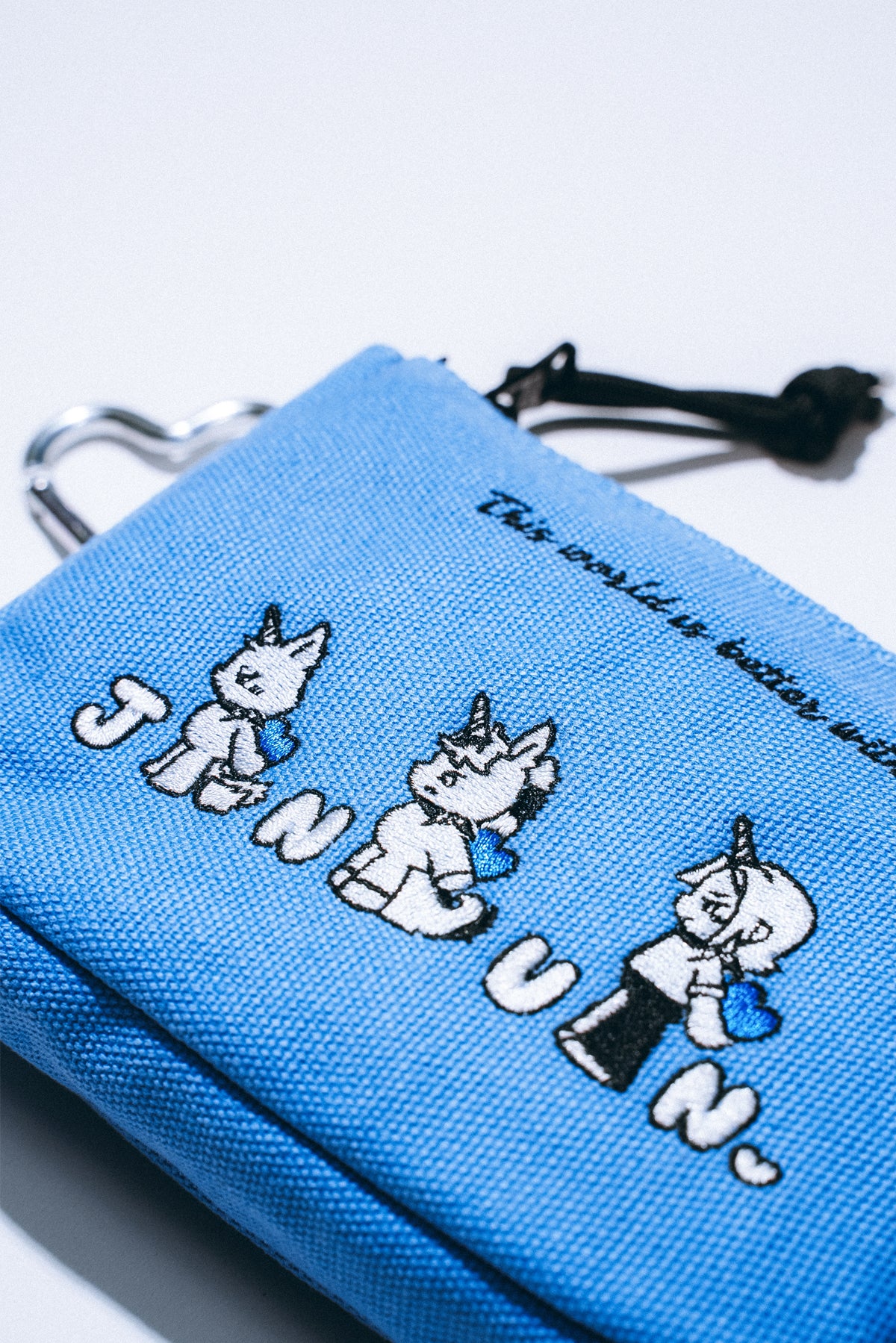 WHITE DAY MINI ZIP POUCH (Pre-order)
