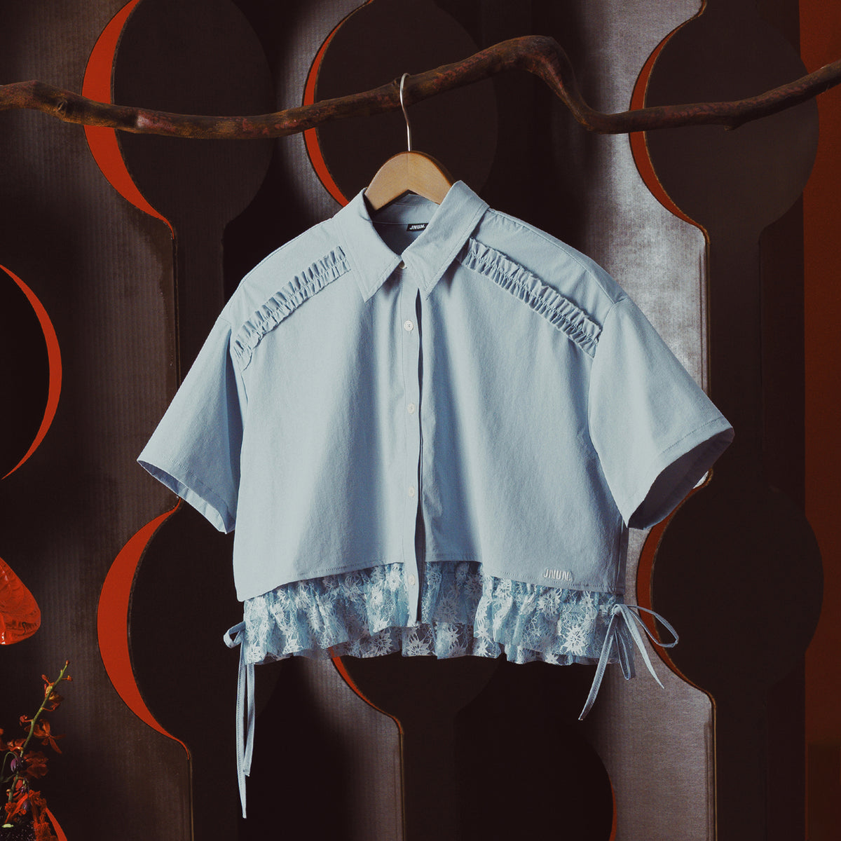 LACE LAYERED CROP SHIRT(Pre-order)