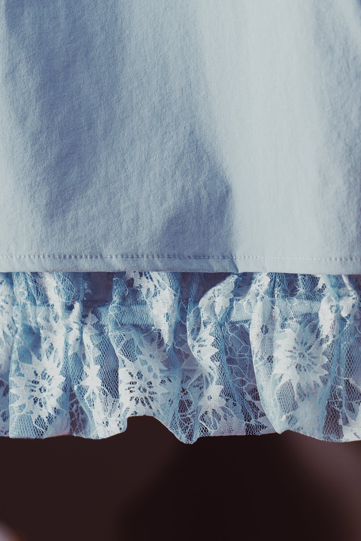 LACE LAYERED CROP SHIRT(Pre-order)