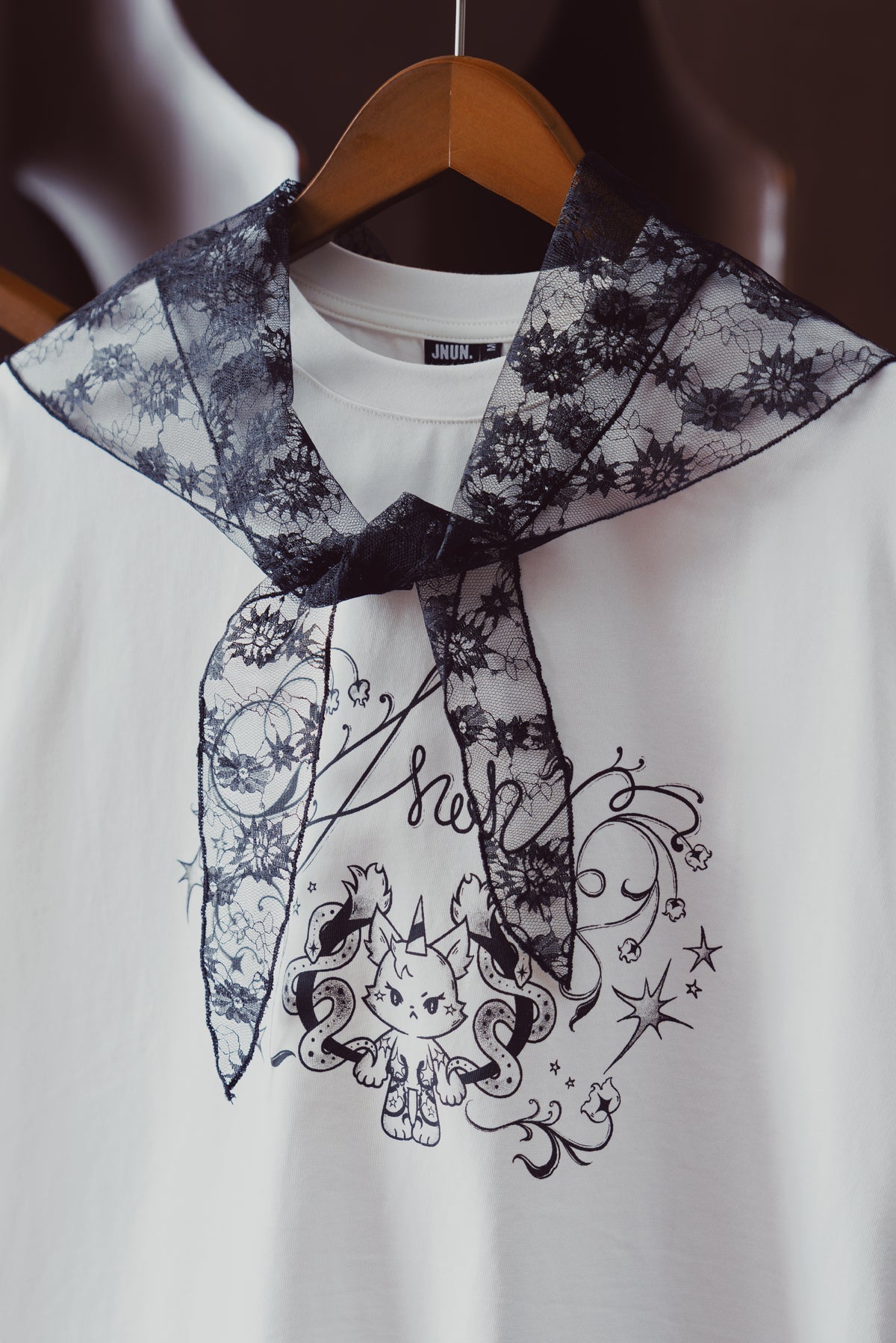 NUNU LACE SCARF TEE (Pre-order)