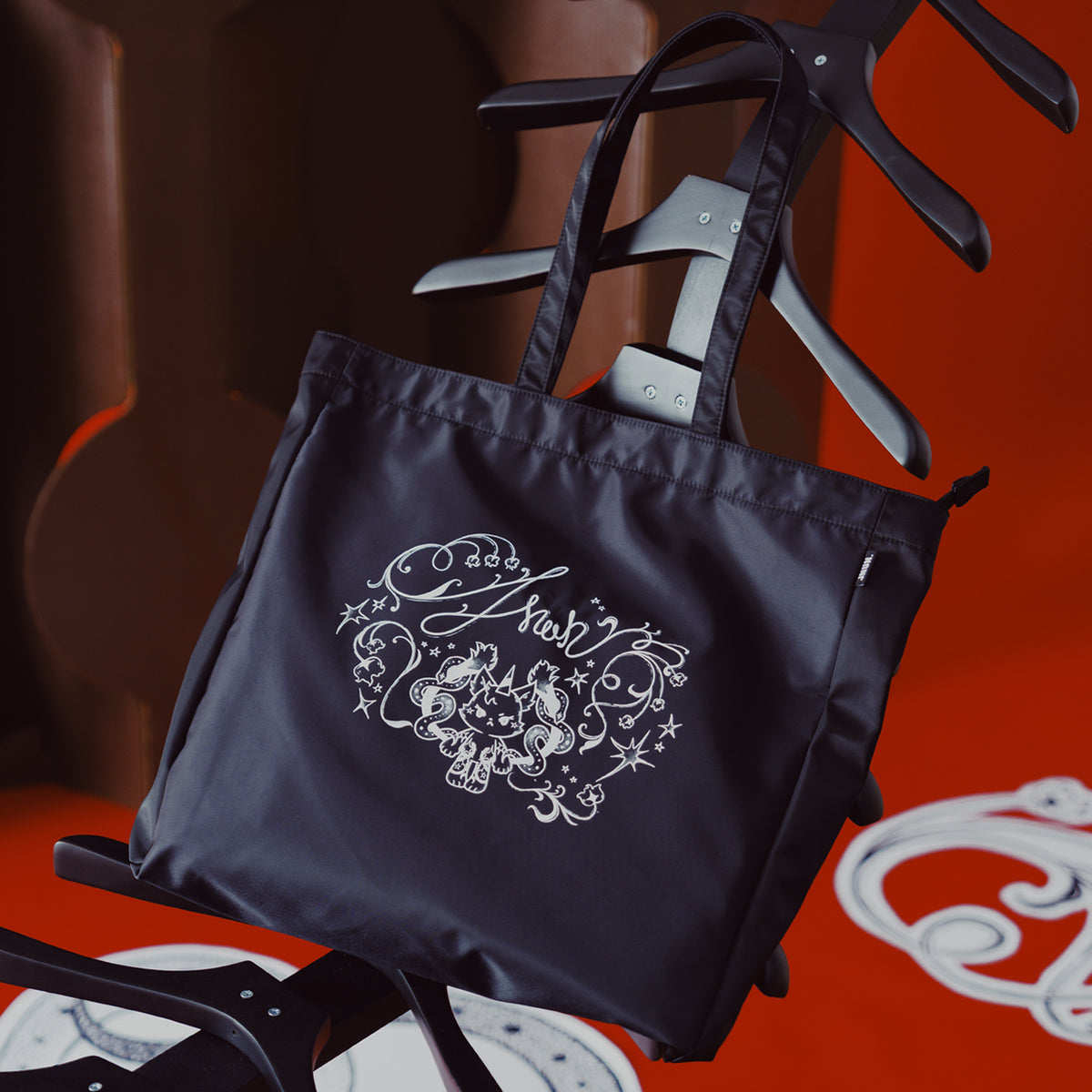 WATER-REPELLENT TOTE BAG(Pre-order)