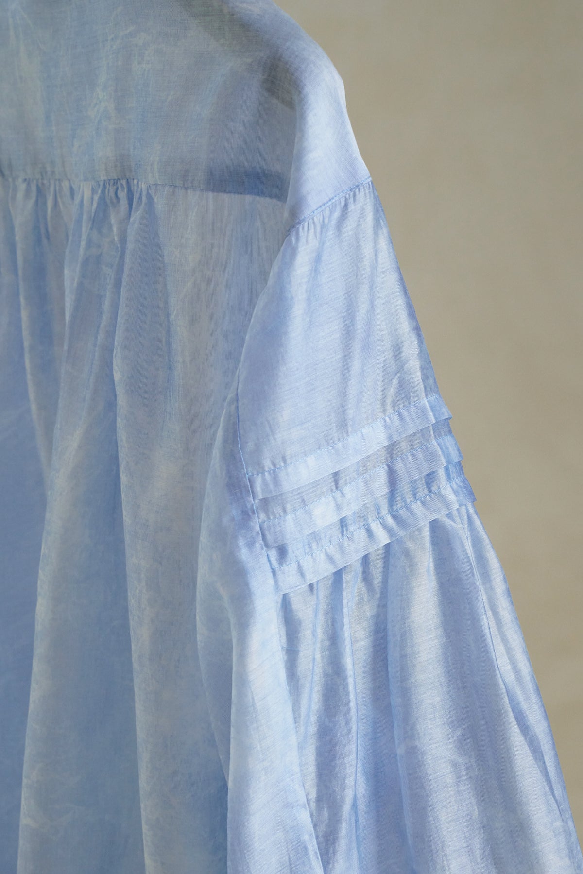THE CLOUD CROPPED SHIRT(Pre-Order)