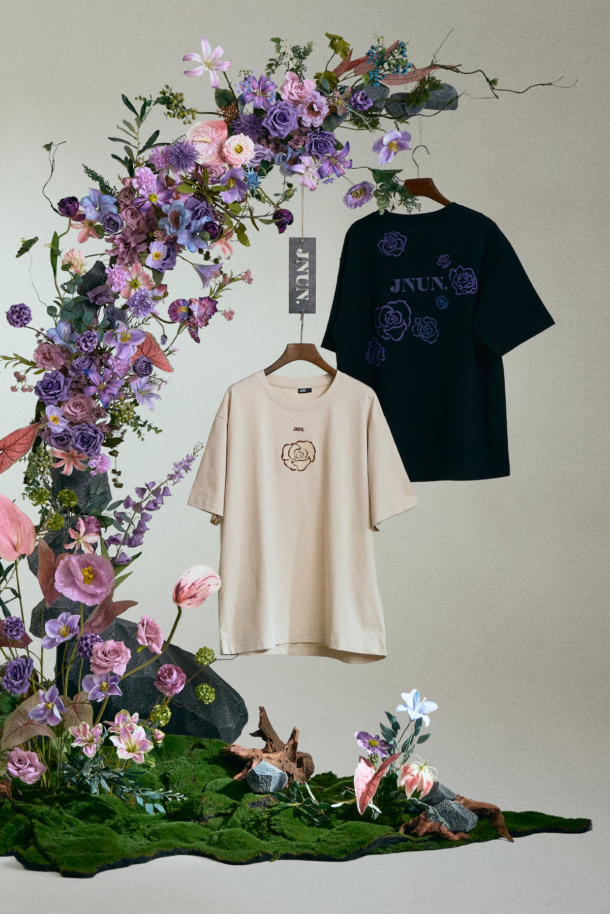 BLOOMING ROSE TEE(Pre-Order)