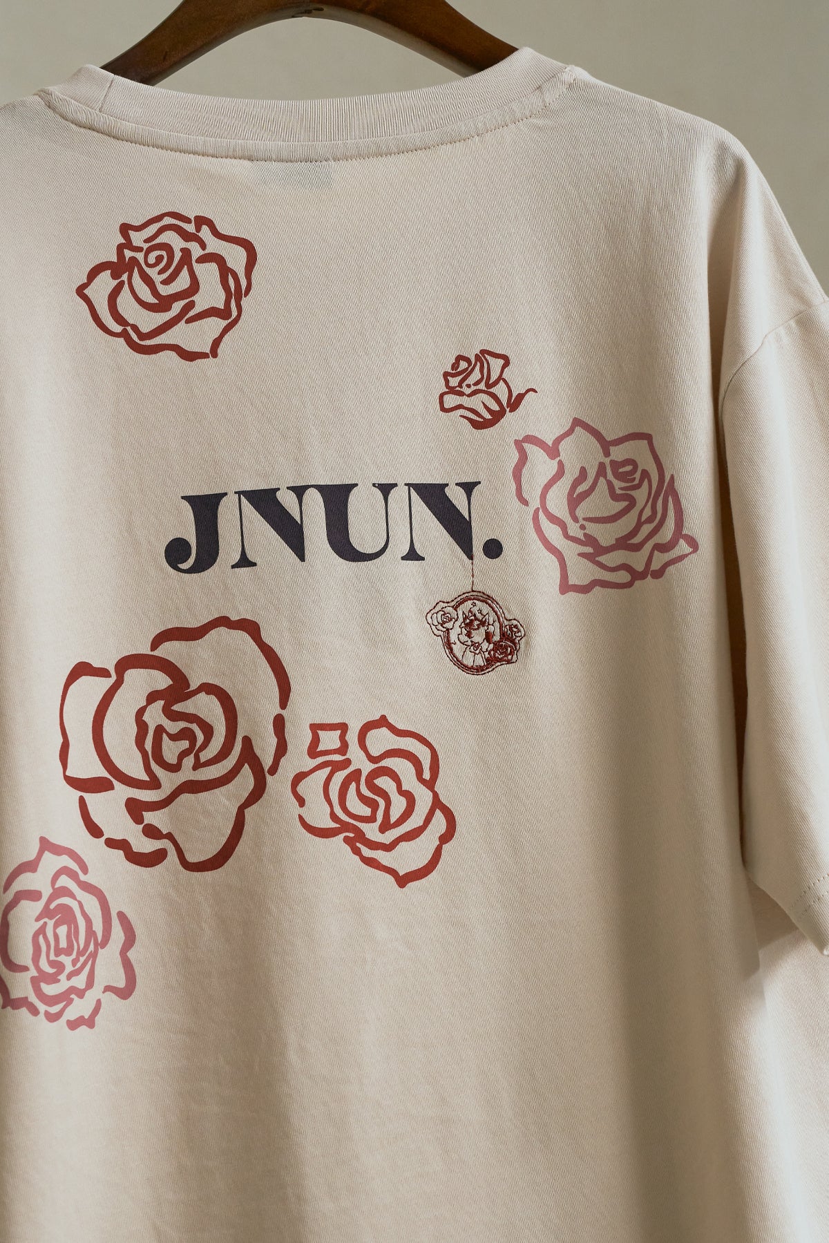 BLOOMING ROSE TEE(Pre-Order)