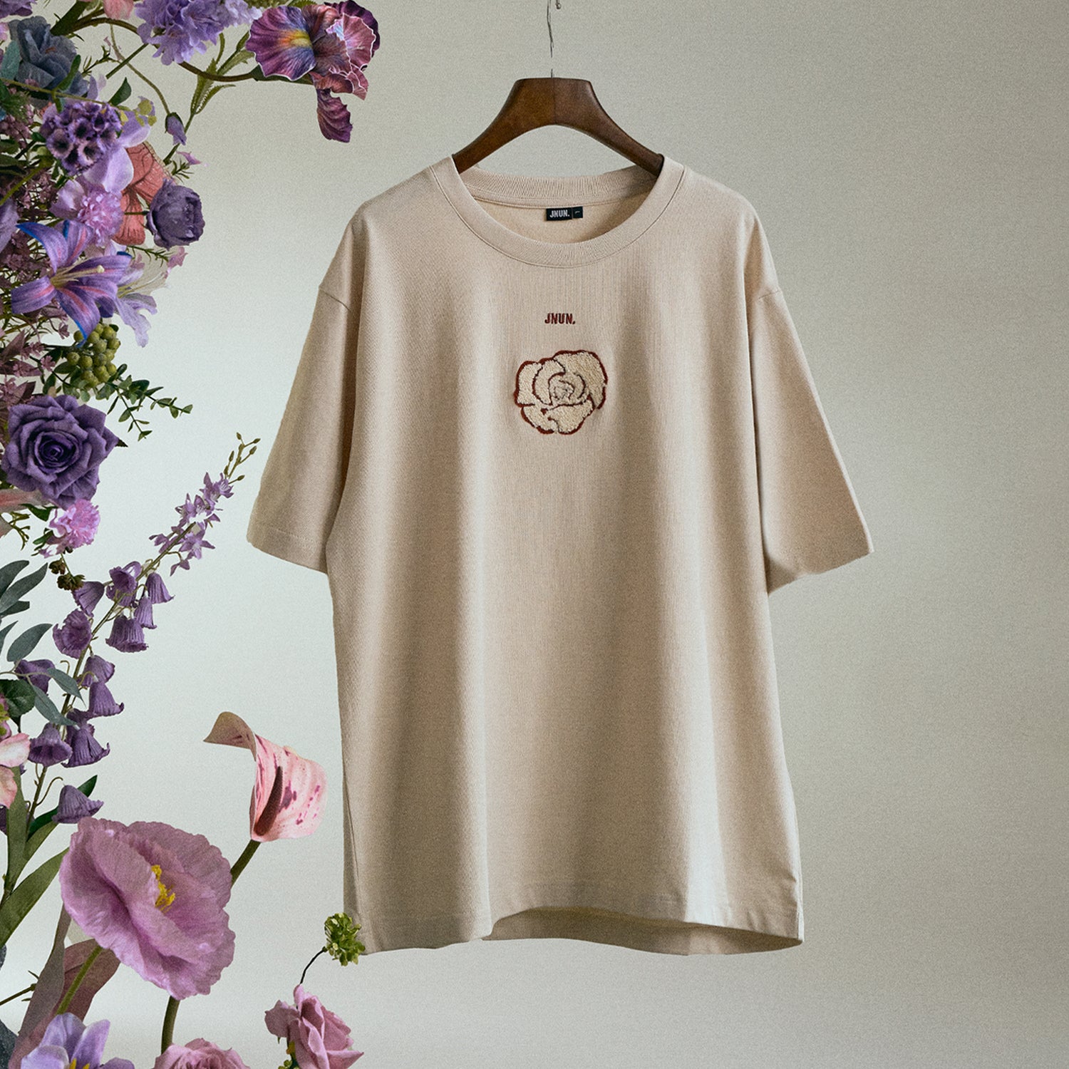 BLOOMING ROSE TEE(Pre-Order)