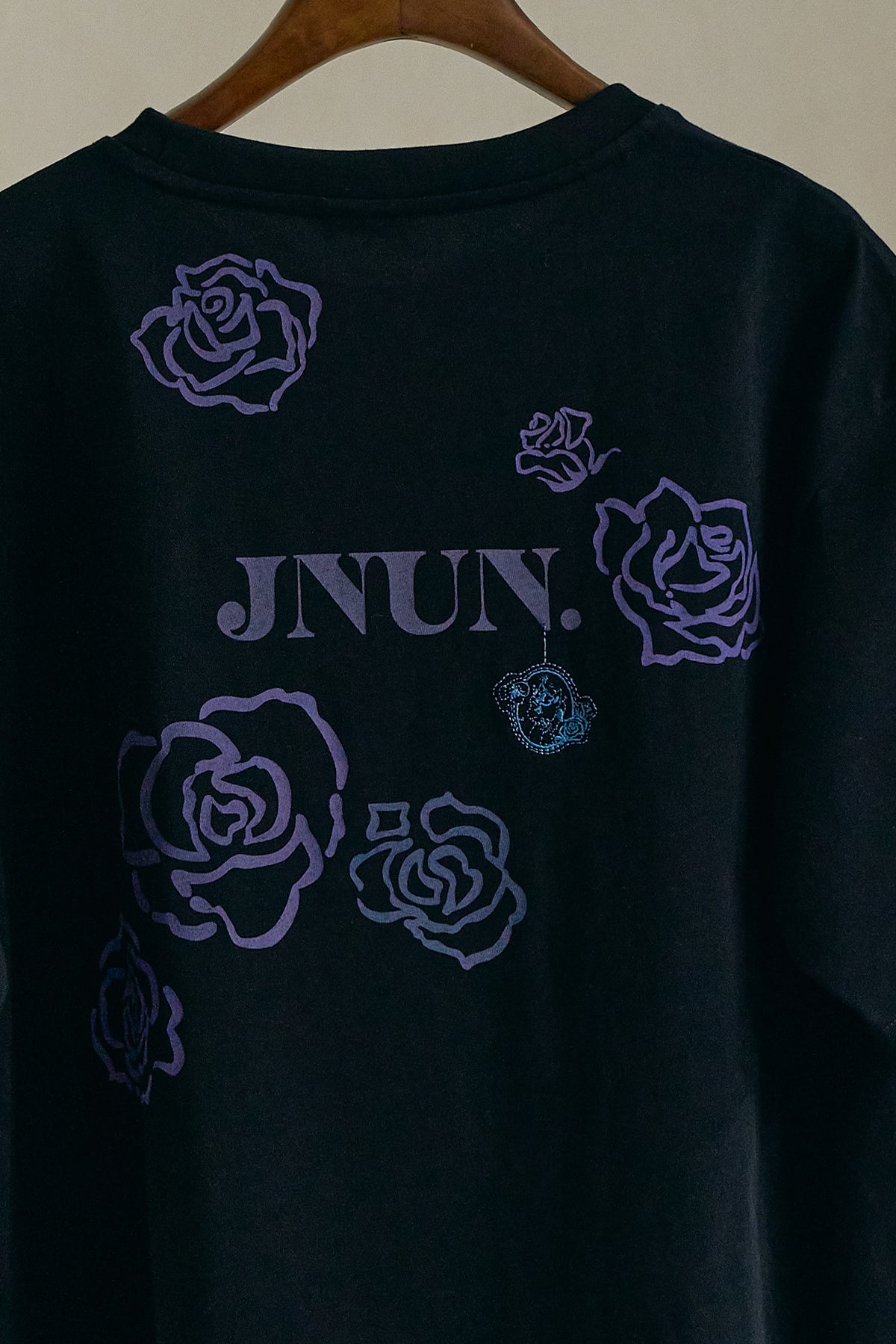 BLOOMING ROSE TEE(Pre-Order)