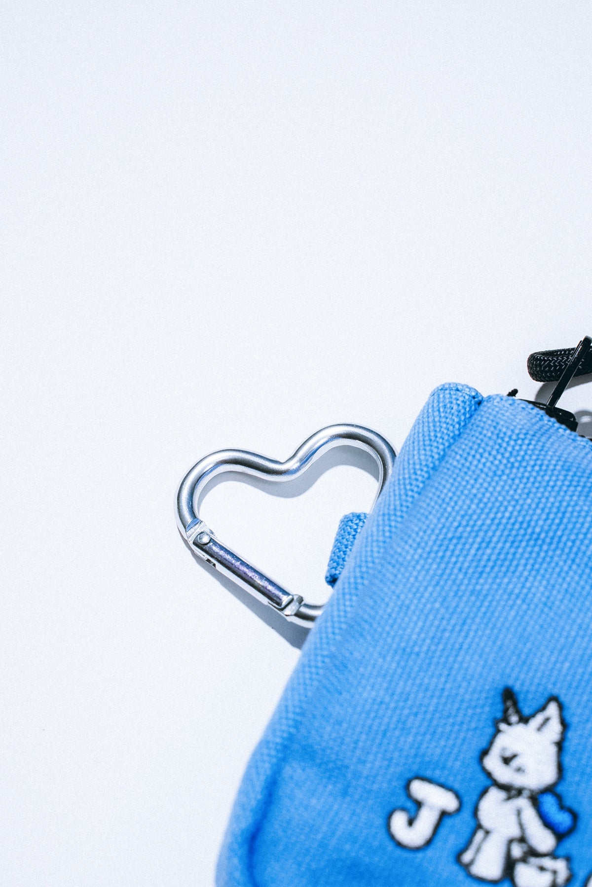 WHITE DAY MINI ZIP POUCH （Pre-order）