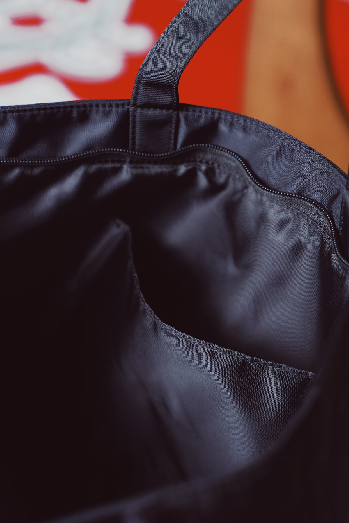 WATER-REPELLENT TOTE BAG（Pre-order）