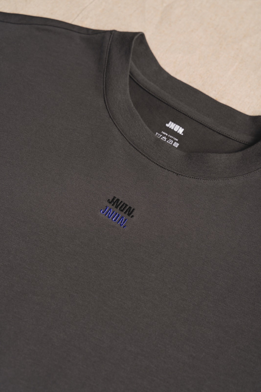 JNUN Relaxed Fit Graphic Tee